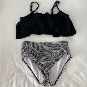 Cupshe “Feeling Dizzy Falbala” Bikini Set